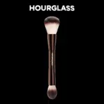 *מברשת איפור דו-צדדית יוקרתית – Hourglass Pro* 🎨