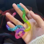 *צעצוע מרגיע מחוט גמיש – הלהיט החדש למשרד!* 🌈