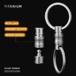 *מחזיק מפתחות מסתובב 360° מסגסוגת טיטניום – קל משקל ועמיד כמו של חיילי צנחנים!* 🔑