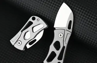 *סכין מתקפלת מיני D2 – הכלי המושלם שחסר לך בתיק/בכיס!* 🔪