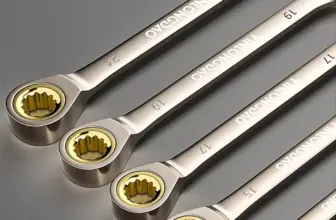 *מפתח רב-כיווני גמיש מוזהב – פתרון מושלם לכל סוגי הברגים!* 🔧✨