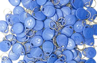 *🔑 100 מחזיקי מפתחות RFID חכמים – 10 צבעים שונים!*