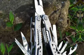 *🔧 צבת רב-שימושית מתקפלת מנירוסטה – 11 כלים במכשיר אחד! 🔪*