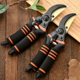 *מזמרת גינון מקצועית ToughBuilt – חזקה ועמידה לכל עבודות הגיזום* 🌿✂️